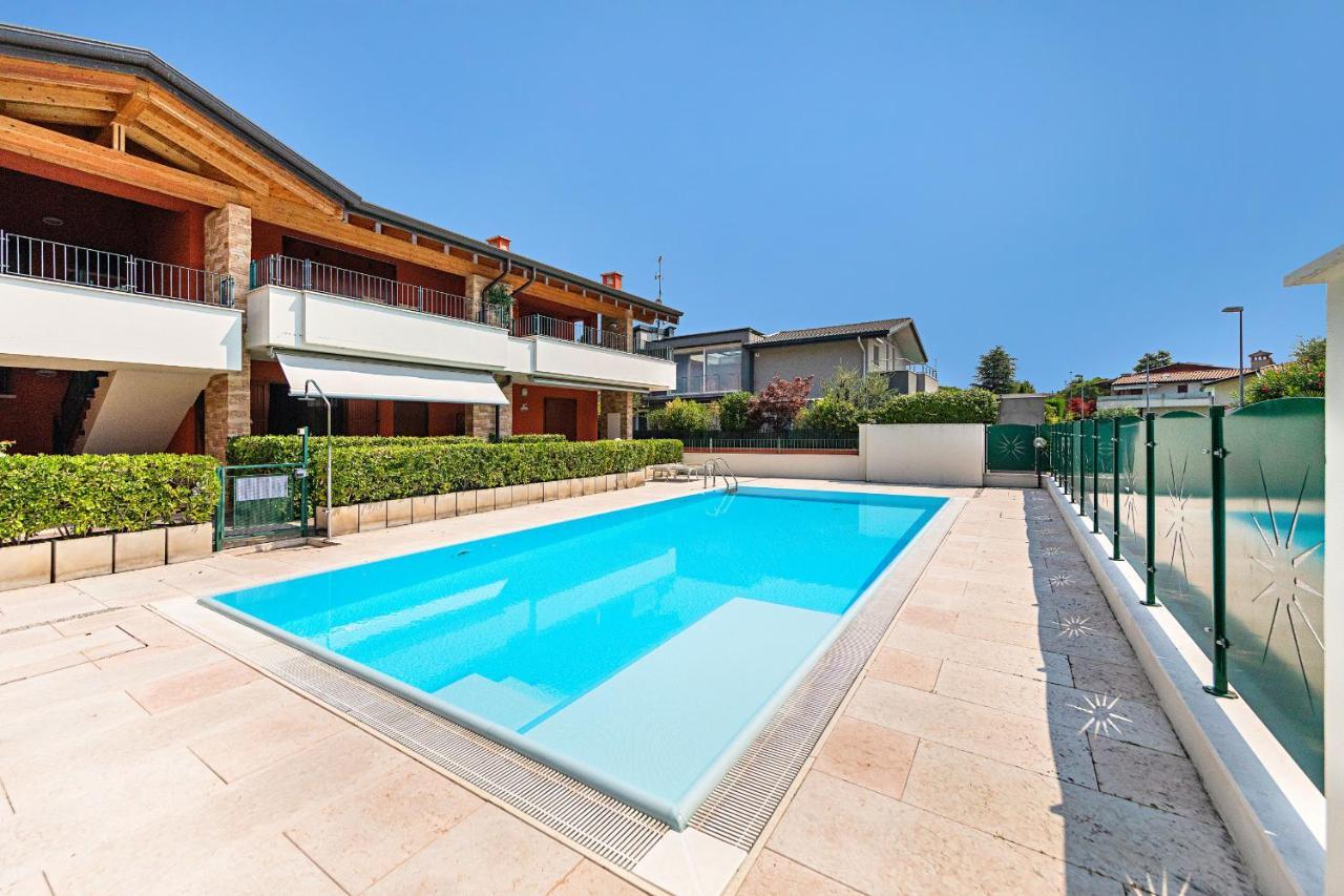 Residence Sole T29 Apartment By Wonderful Italy Σιρμιόνε Εξωτερικό φωτογραφία